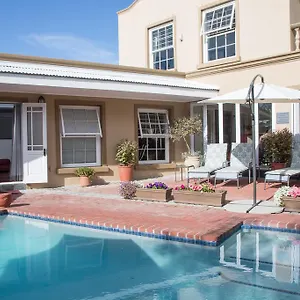 https://tokai-forest-guest-house.hotels-capetown.com